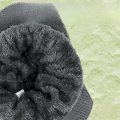 Jorlath – měkká pletená čepice s kšiltem